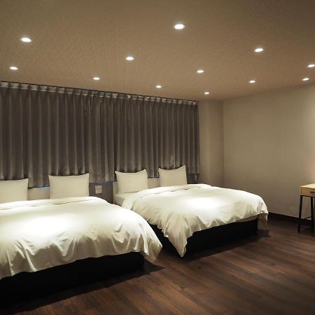 Day Chen Hotel Yilan Extérieur photo