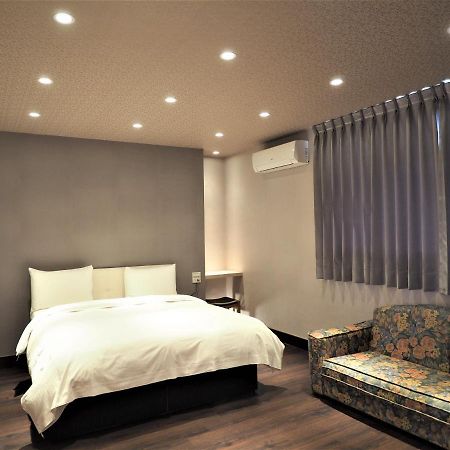Day Chen Hotel Yilan Extérieur photo