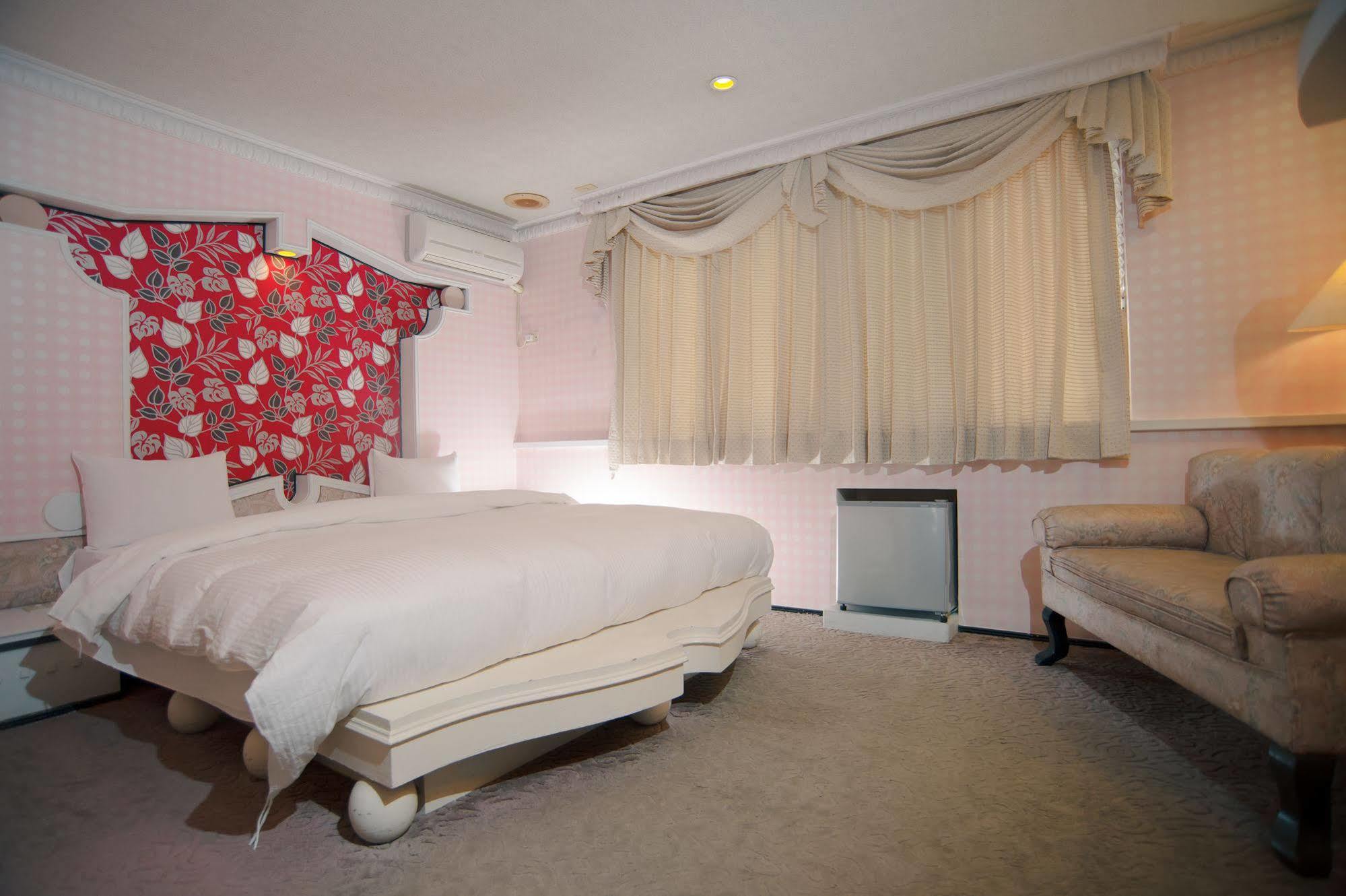 Day Chen Hotel Yilan Extérieur photo
