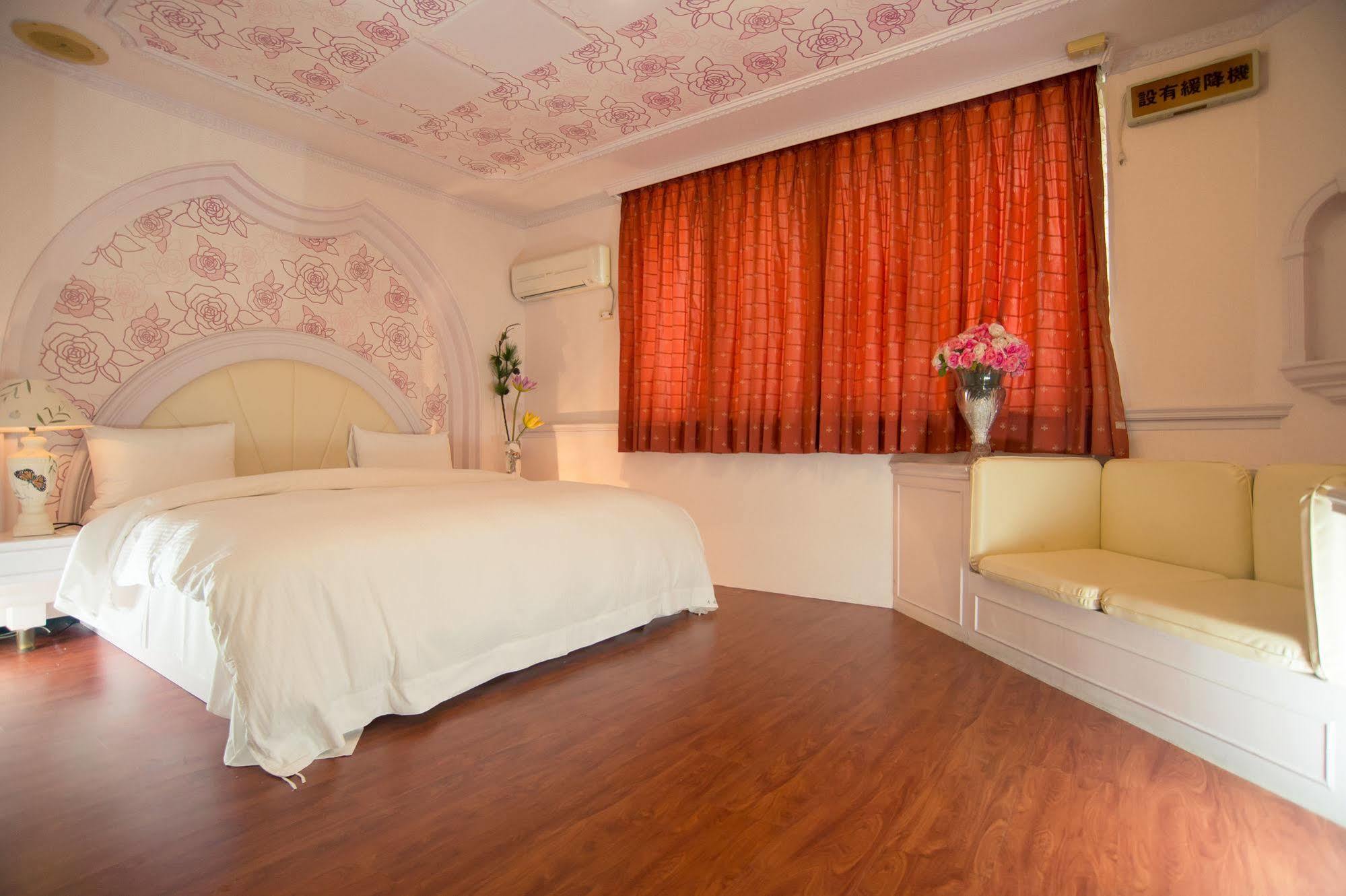 Day Chen Hotel Yilan Extérieur photo