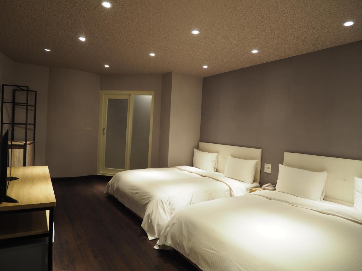 Day Chen Hotel Yilan Extérieur photo