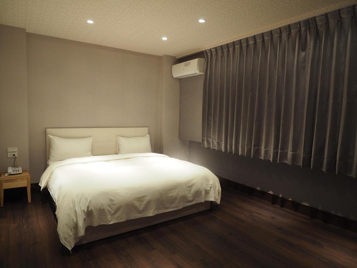 Day Chen Hotel Yilan Extérieur photo